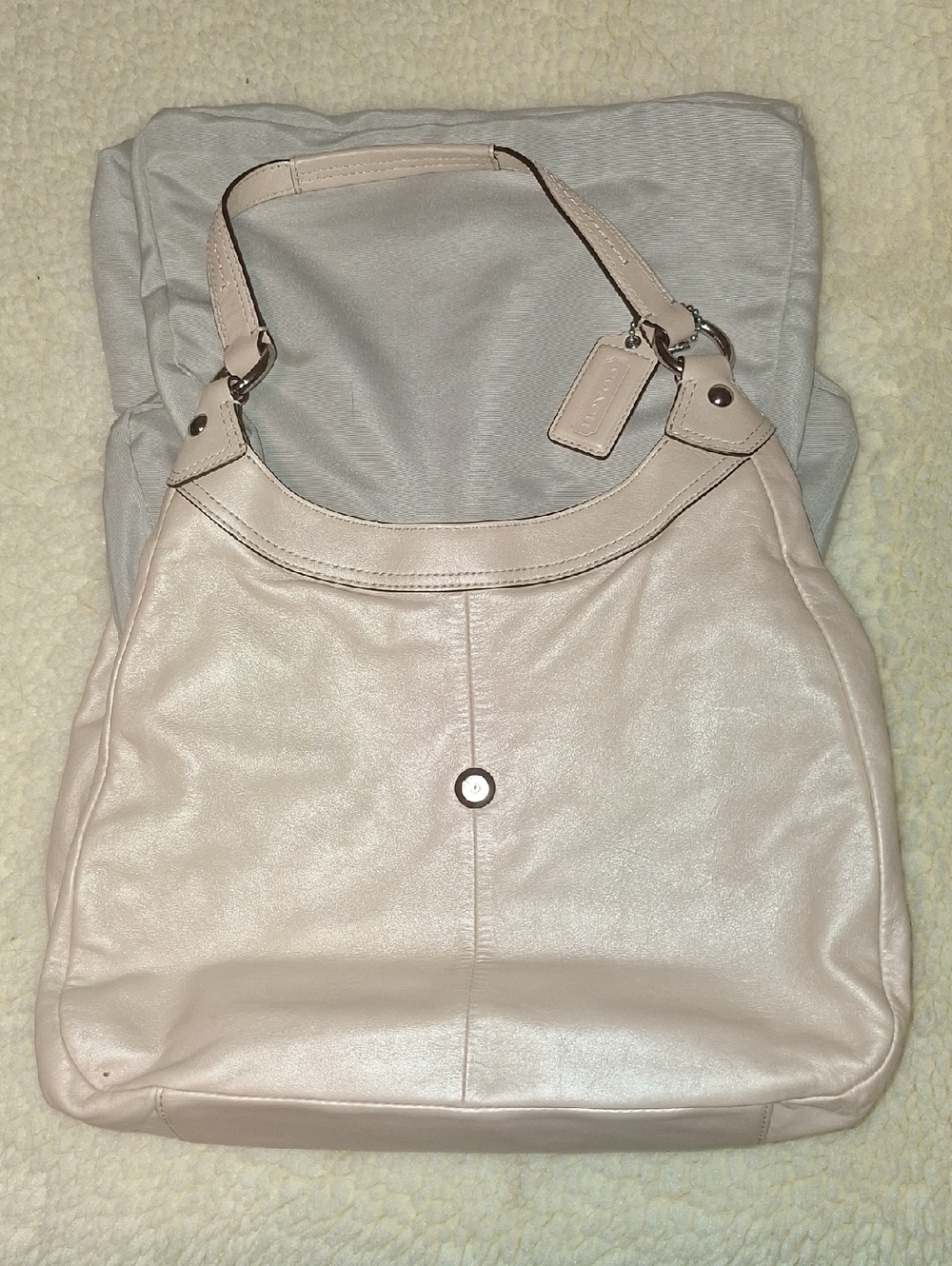 COACH Womenโs Soft Leather Shoulder Bag in Light Pink - Picture 7 of 12